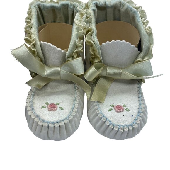 Vtg 1960s Baby Shoes Moccasins Soft Leather Hand-Embroidered Floral Design - Picture 1 of 9